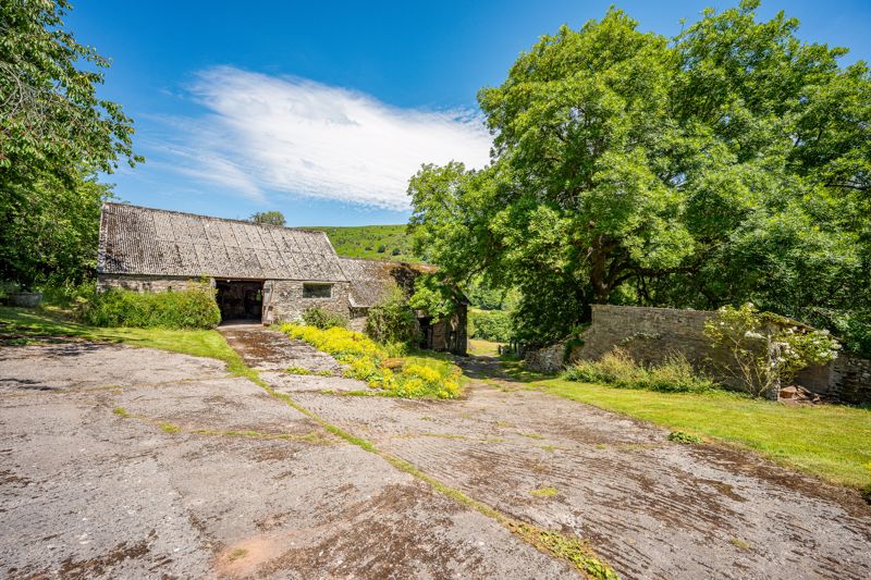 Stone Agricultural Barns and Outbuildings- click for photo gallery